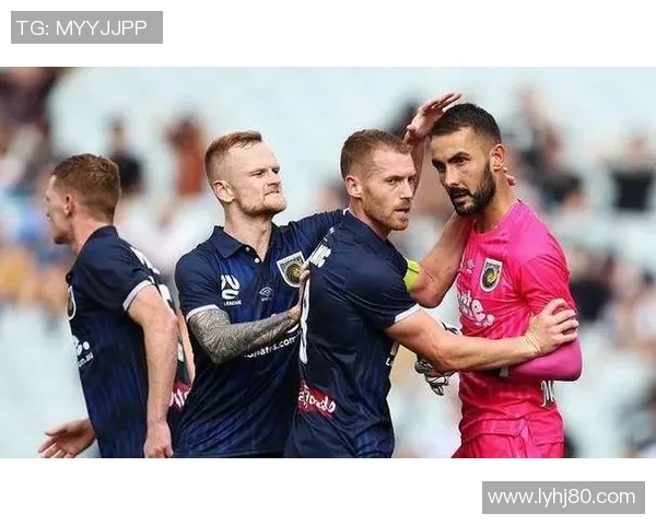 布里斯班与中央海岸水手精彩对决比分直播全程跟踪分析