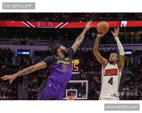 火箭与湖人激战回顾13日NBA精彩比赛全景解析与亮点重温